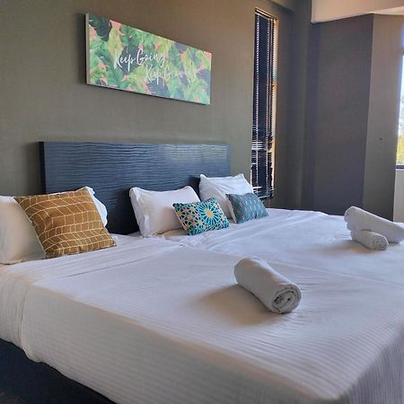 Aa Residen Luxury Condo Homestay 18Mins Walk Tanjung Aru Beach & Golf Course, Not Beach Side Resort Kota Kinabalu Kültér fotó