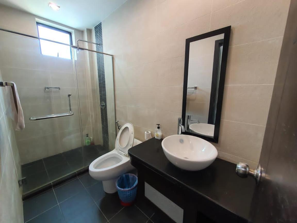Aa Residen Luxury Condo Homestay 18Mins Walk Tanjung Aru Beach & Golf Course, Not Beach Side Resort Kota Kinabalu Kültér fotó