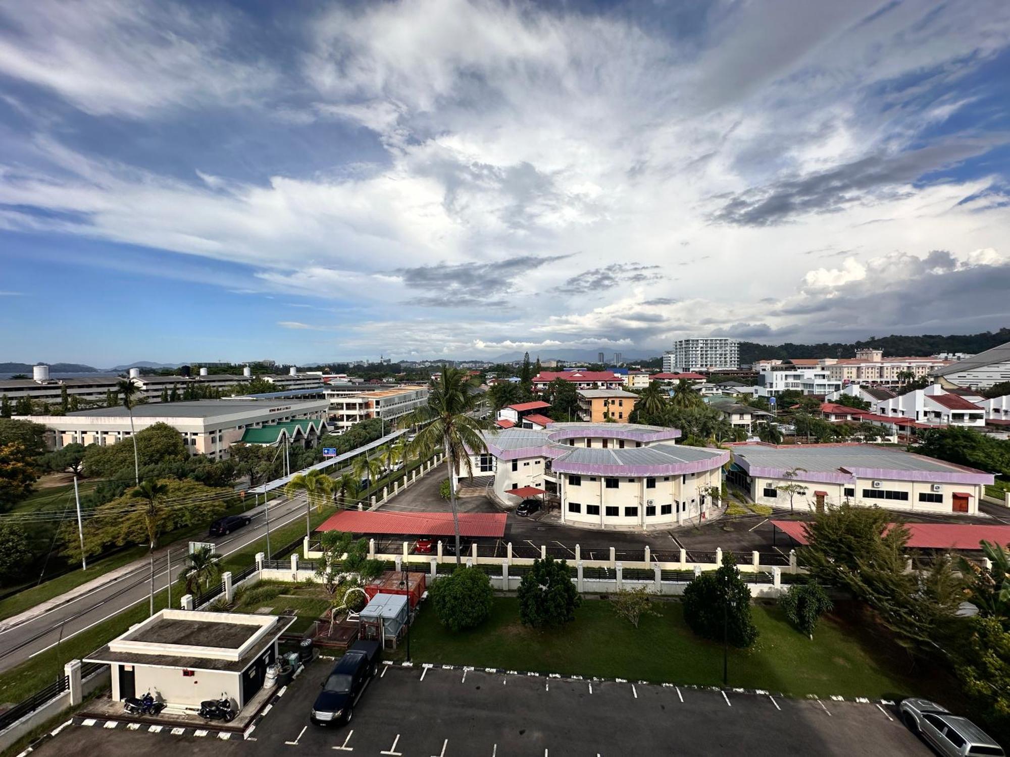 Aa Residen Luxury Condo Homestay 18Mins Walk Tanjung Aru Beach & Golf Course, Not Beach Side Resort Kota Kinabalu Kültér fotó
